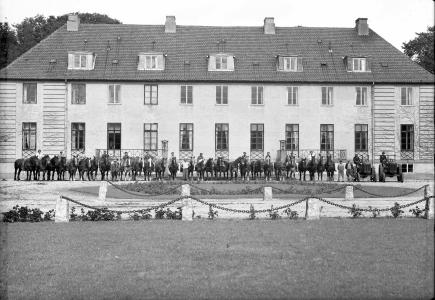 Gruppebillede med traktorer