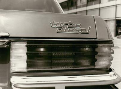 Mercedes-Benz W123 200D/300D Taxa (19 fabriksfoto)