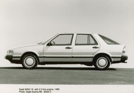 SAAB 9000i (foto 17)