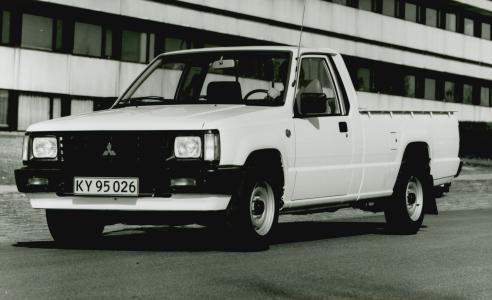 Mitsubishi Diamant Pickup