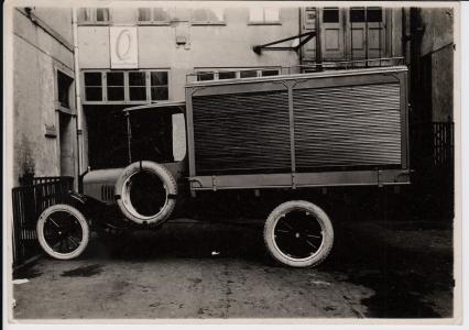 Ford varebil med jalousi